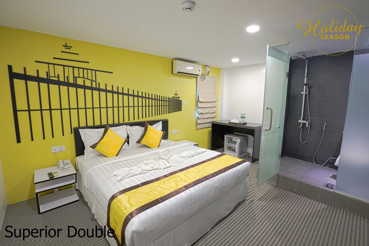 Holiday Season Motel Yangon Esterno foto